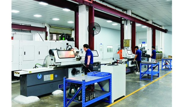 注塑機(jī)配件生產(chǎn)車(chē)間